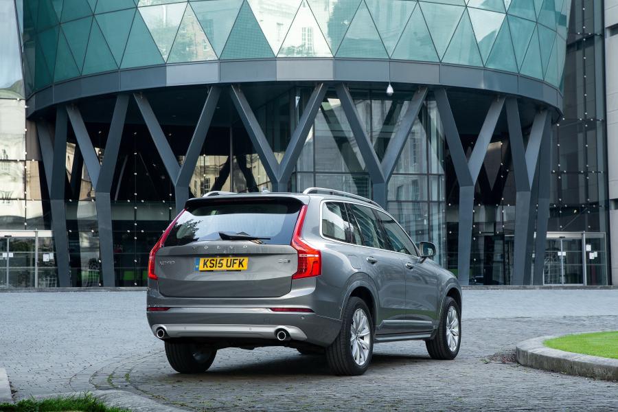  Volvo XC90 D5 Momentum 2015 года  (UK) (фото 25 из 30)